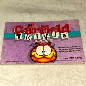 📚BOOK SALE 5 for $20📚 The Garfield Trivia PB By Jim Davis 1st Edition 1986
